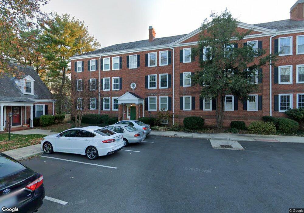 3050 S Abingdon St unit B1, Arlington, VA 22206 - photo 1