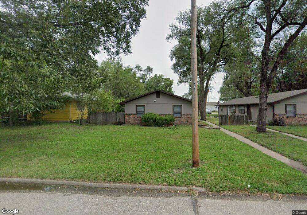1205 Yuma St, Manhattan, KS 66502 - photo 1