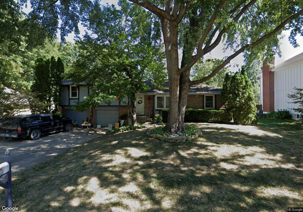 6603 Goode Dr, Shawnee, KS 66216 - photo 1