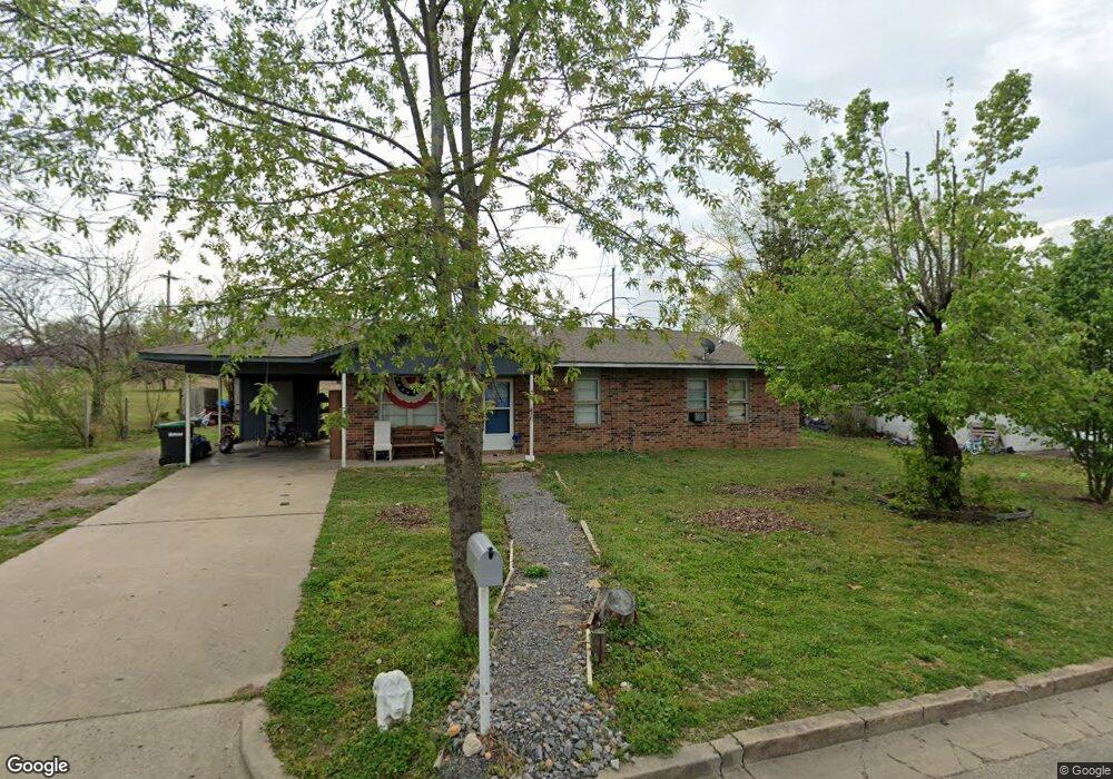 511 S Cedar Place, Tahlequah, OK 74464 - photo 1