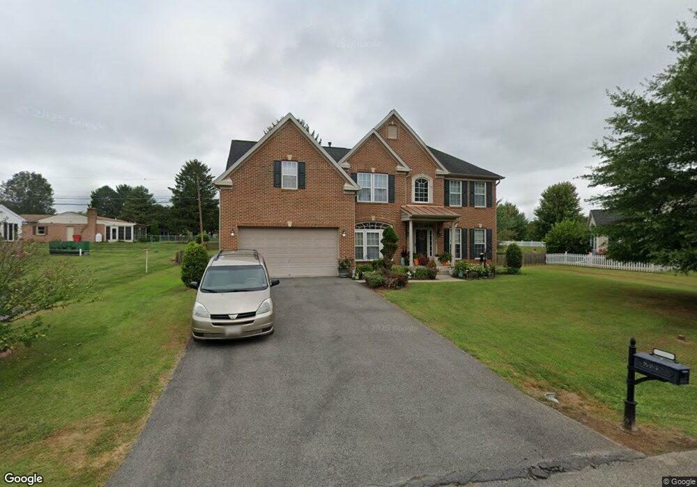 19357 Paradise Manor Dr, Hagerstown, MD 21742 - photo 1