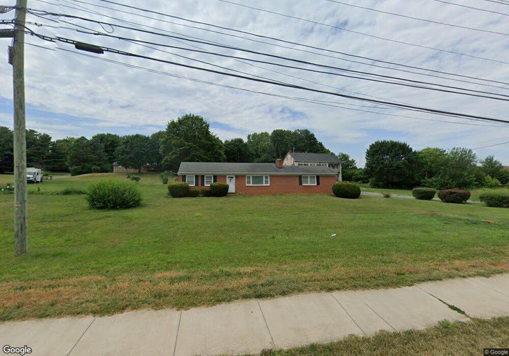 11202 Robinwood Dr, Hagerstown, MD 21742 - photo 1
