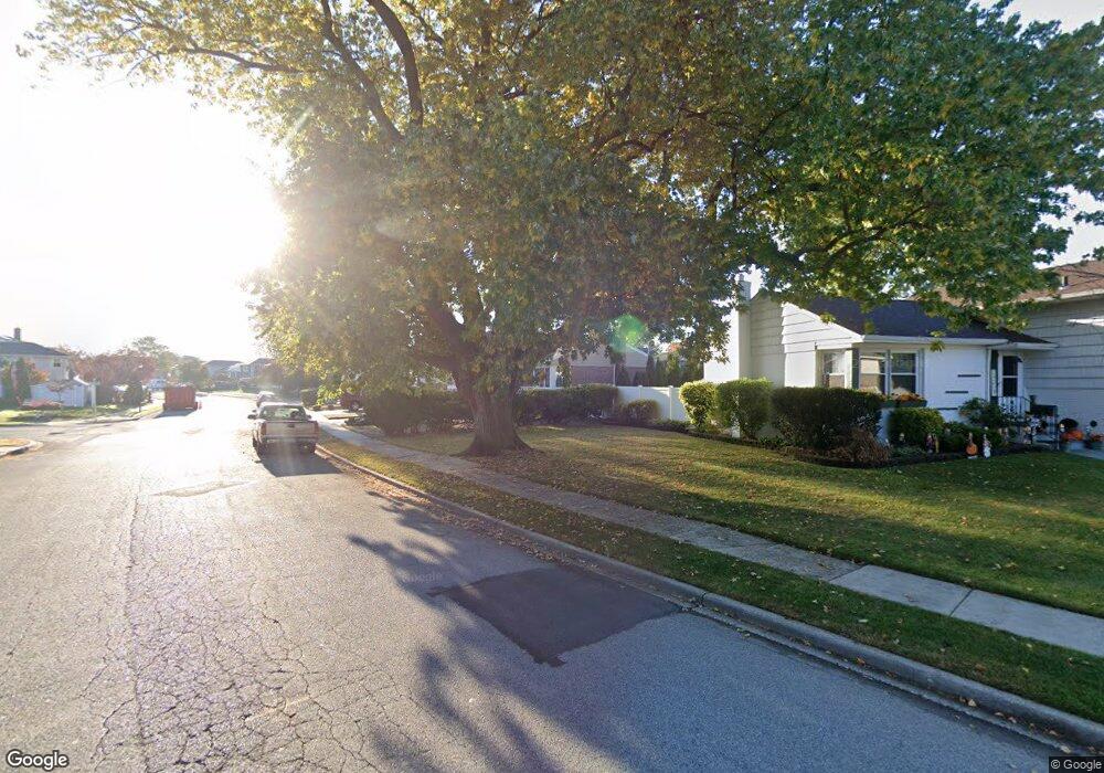 3642 Lynn Ln, Wantagh, NY 11793 - photo 1