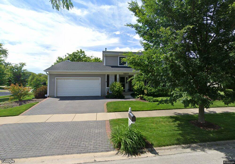 1457 Pinetree Dr, Naperville, IL 60565 - photo 1