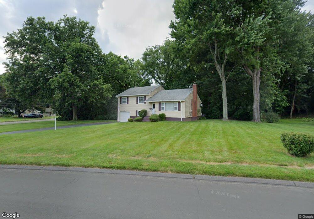 22 Clover Ln, Bloomfield, CT 06002 - photo 1