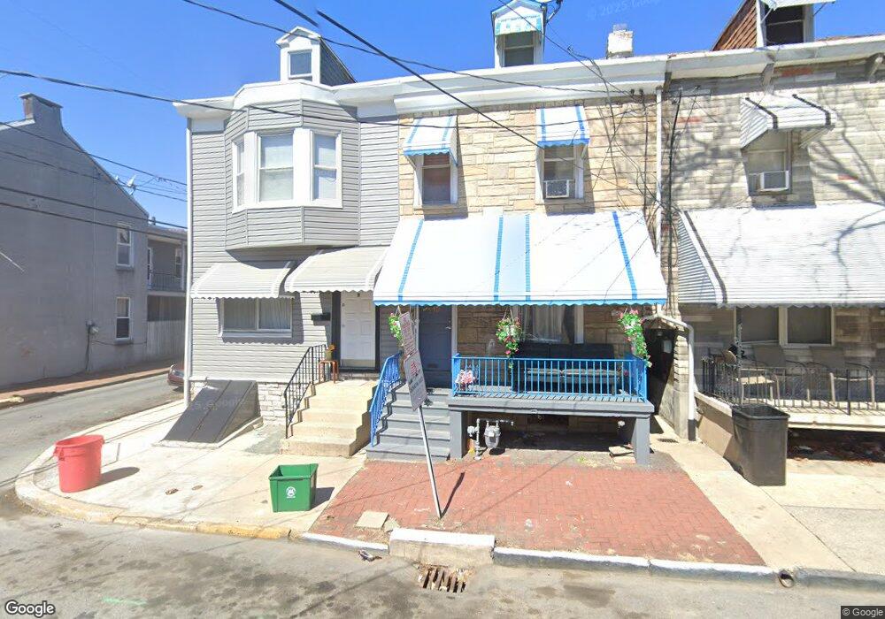 1031 Spruce St, Reading, PA 19602 - photo 1