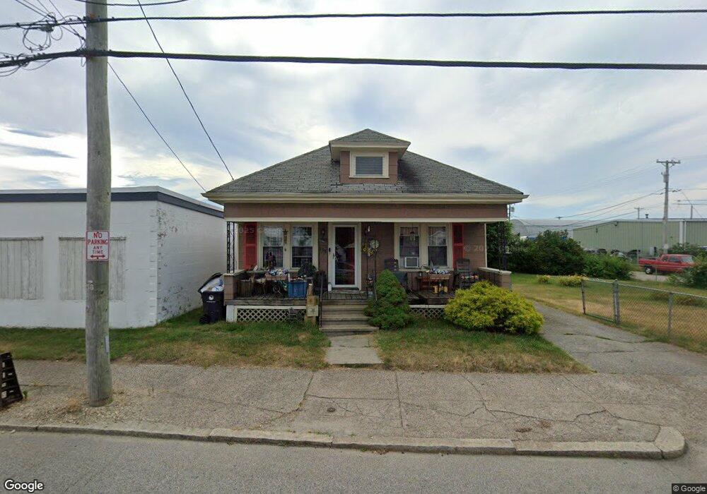 596 York Ave, Pawtucket, RI 02861 - photo 1