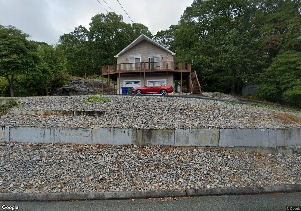 18 Chapman Ln, Gales Ferry, CT 06335 - photo 1