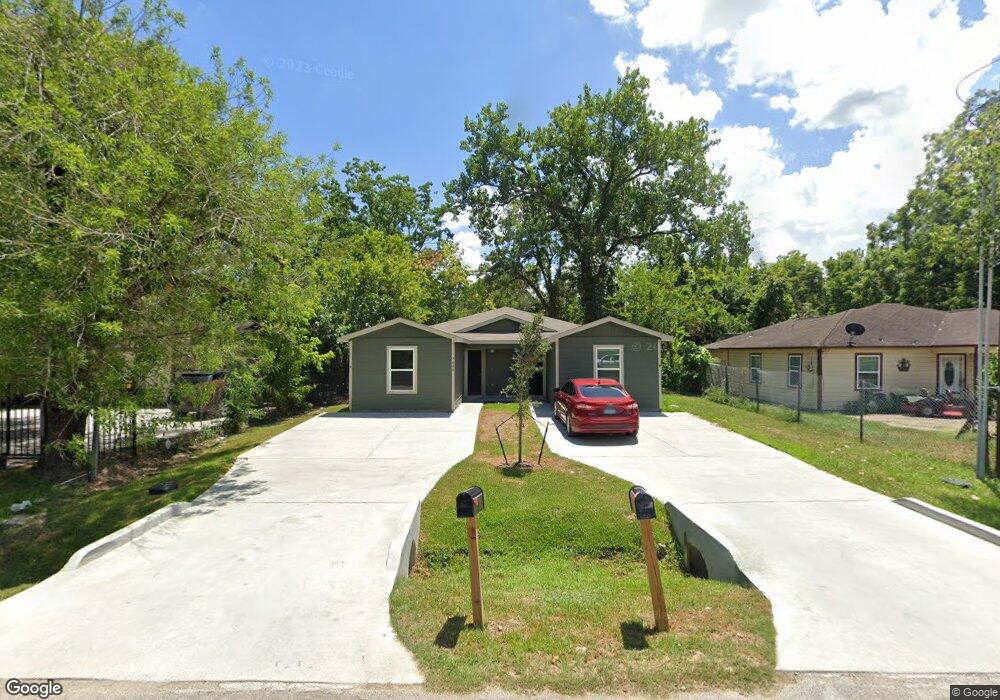 7644 Teesdale Dr unit b, Houston, TX 77028 - photo 1