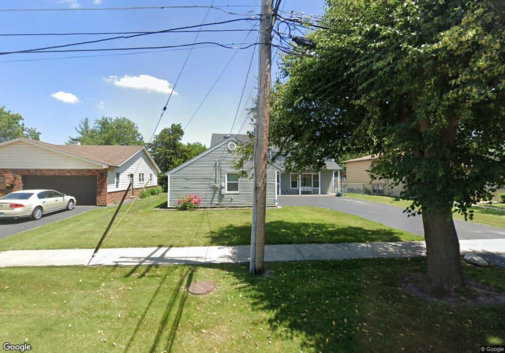 1885 Plainfield Dr, Des Plaines, IL 60018 - photo 1