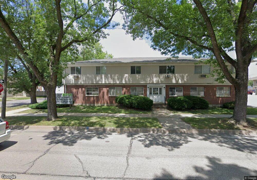 1300 2nd Ave SE unit A, Cedar Rapids, IA 52403 - photo 1