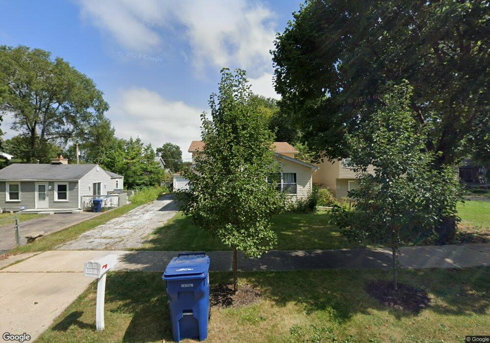 113 N Pioneer Rd, Waukegan, IL 60085 - photo 1