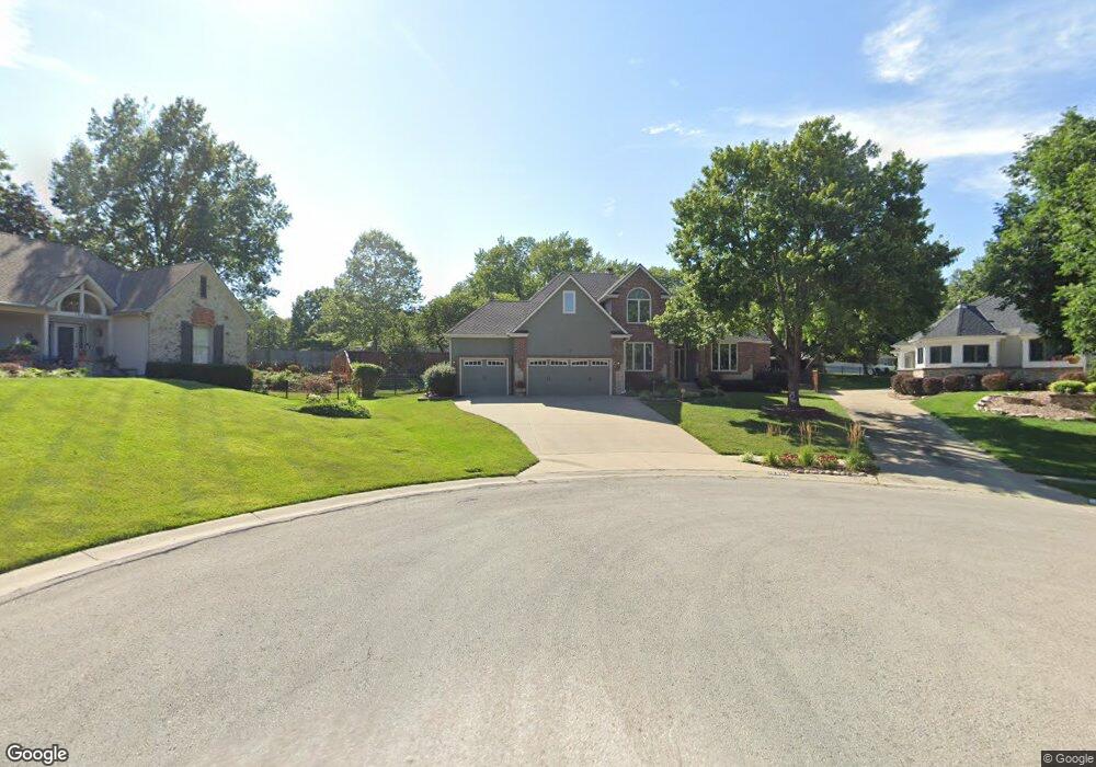 10908 W 52nd Cir, Shawnee, KS 66203 - photo 1