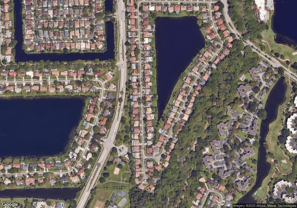 1750 W Oak Knoll Cir, Davie, FL 33324 - photo 1