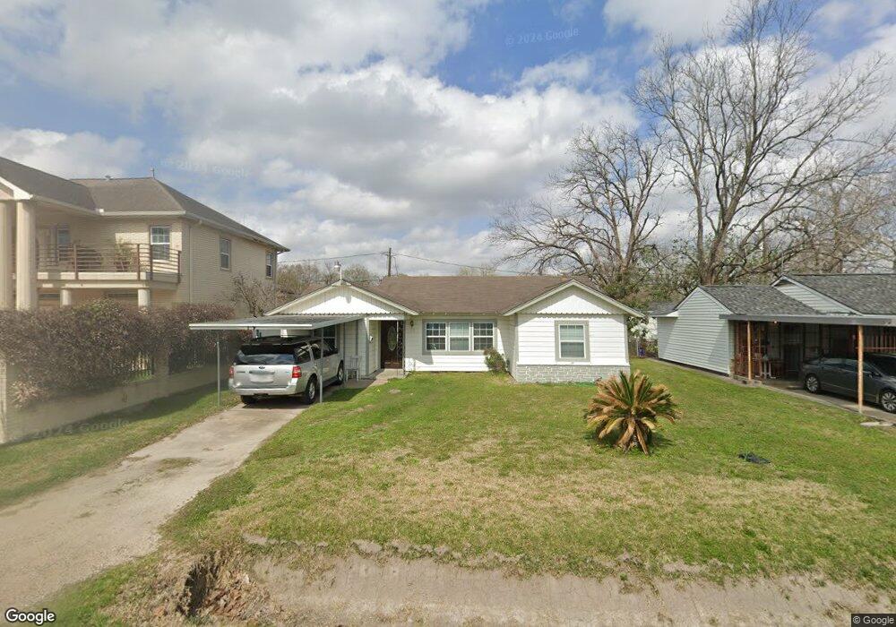 109 Ben Dr, Houston, TX 77022 - photo 1