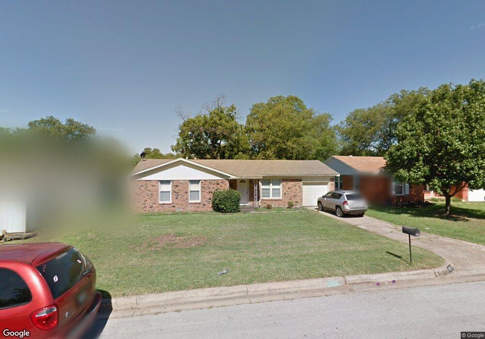 917 Zelda Dr, Hurst, TX 76053 - photo 1