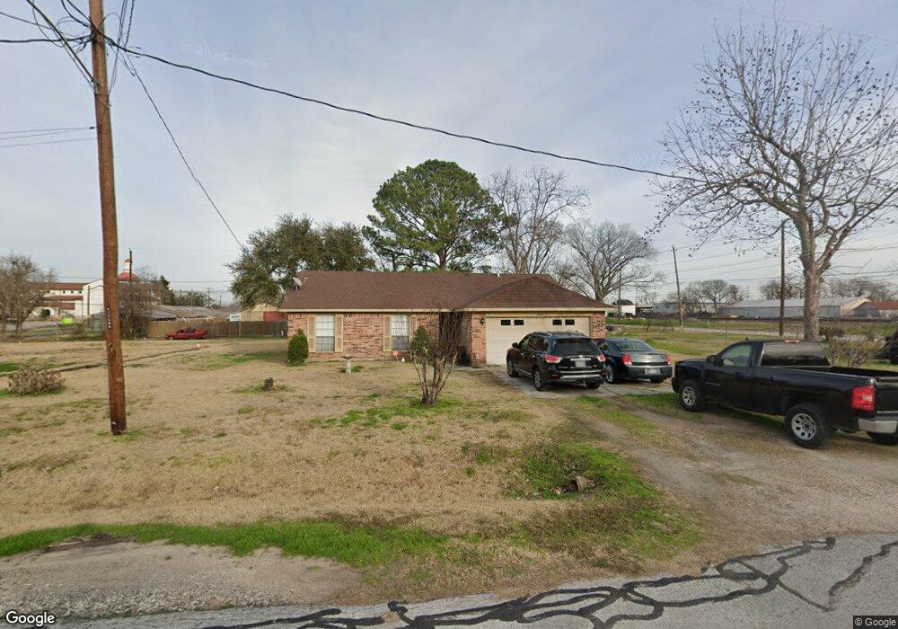 611 Brazos St, Rosenberg, TX 77471 - photo 1