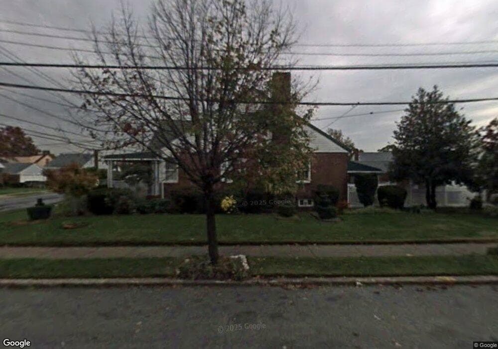 172 Hoffman St, Franklin Square, NY 11010 - photo 1