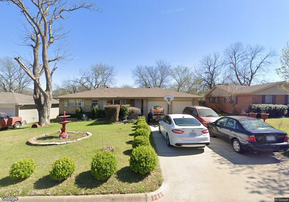 1213 Briarwood Dr, Cleburne, TX 76033 - photo 1
