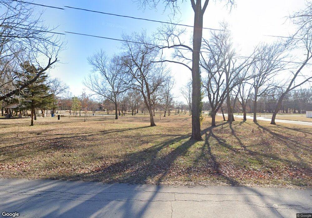 2010 Wilson Ave, Parsons, KS 67357 - photo 1