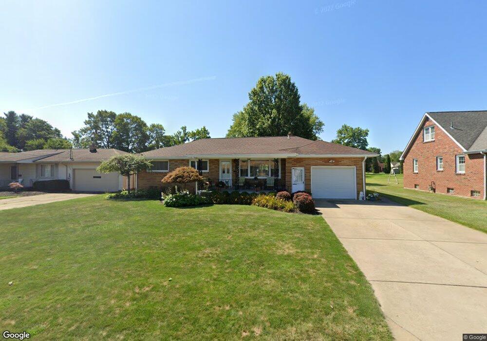 610 W Omar St, Struthers, OH 44471 - photo 1