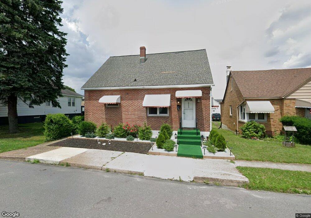 433 Carleton Ave, Hazleton, PA 18201 - photo 1