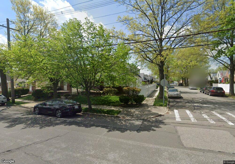 8256 Little Neck Pkwy, Glen Oaks, NY 11004 - photo 1