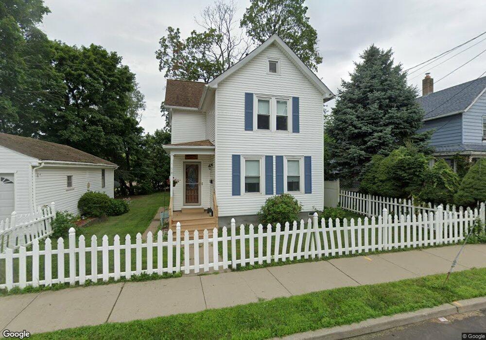 8 Pasco St, Meriden, CT 06451 - photo 1