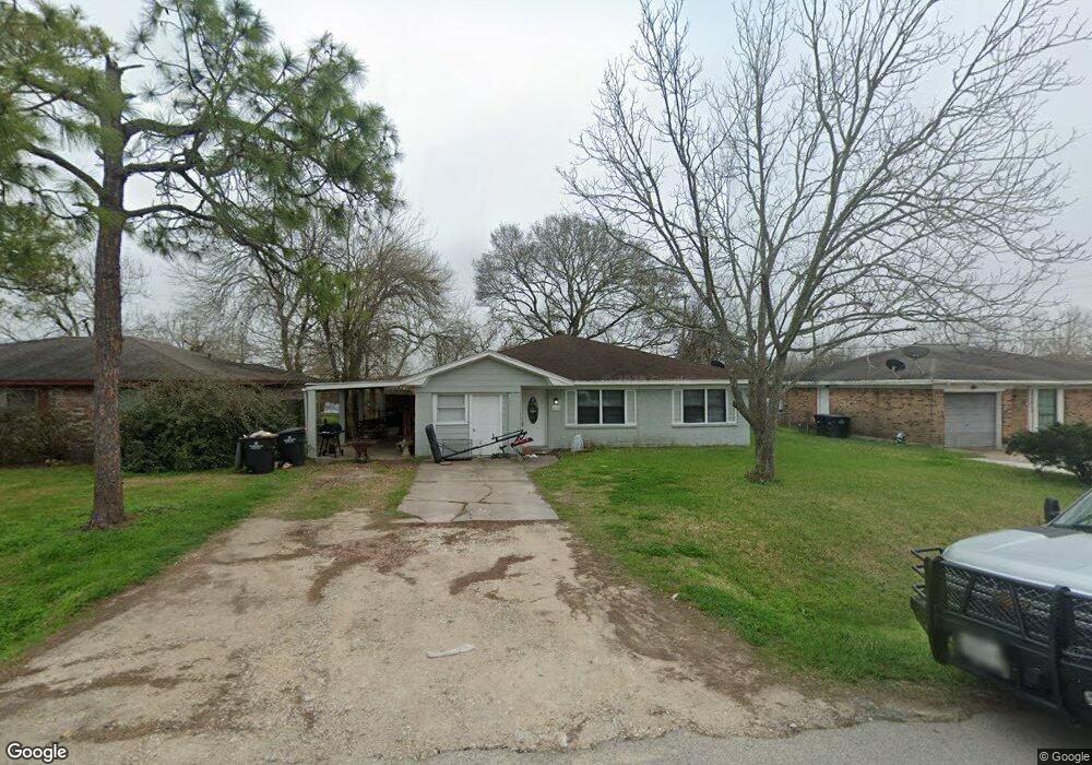 1003 Dyche Ln, Alvin, TX 77511 - photo 1