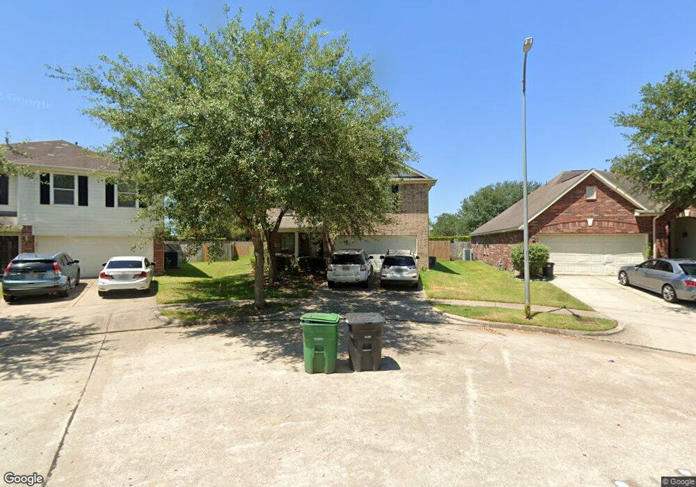 10870 Heathercliff Ln, Houston, TX 77075 - photo 1