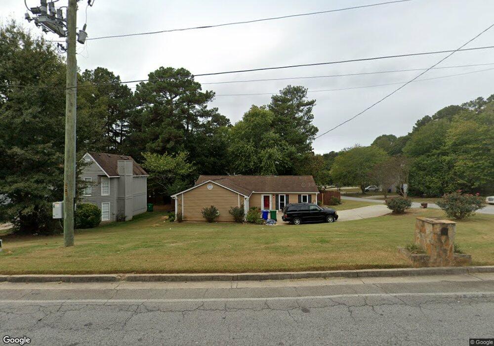 2059 Phillips Rd, Lithonia, GA 30058 - photo 1