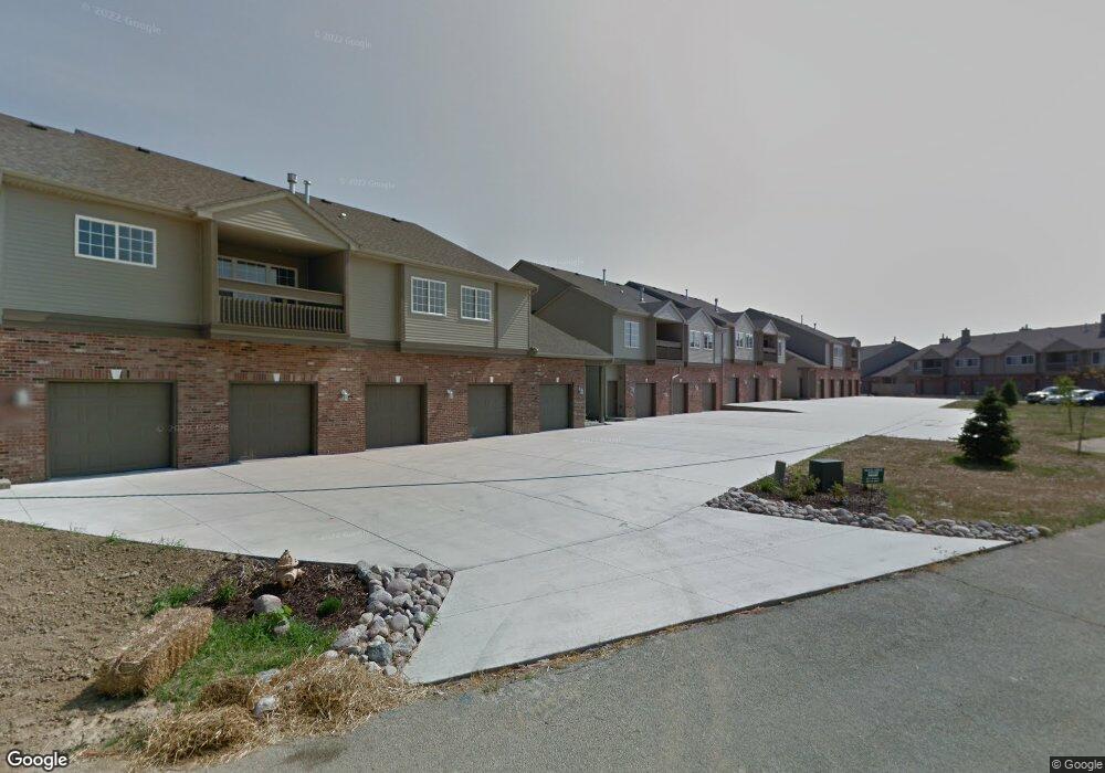 4532 N Thornhill Dr unit 205E, Peoria, IL 61615 - photo 1