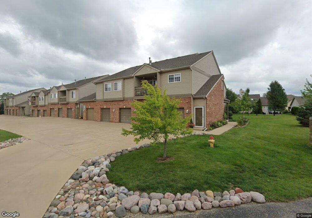 4544 N Thornhill Dr, Peoria, IL 61615 - photo 1