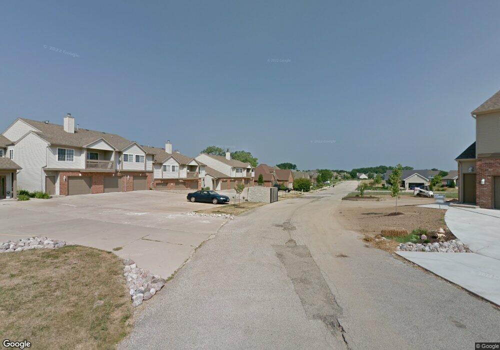 4536 N Thornhill Dr unit 204E, Peoria, IL 61615 - photo 1