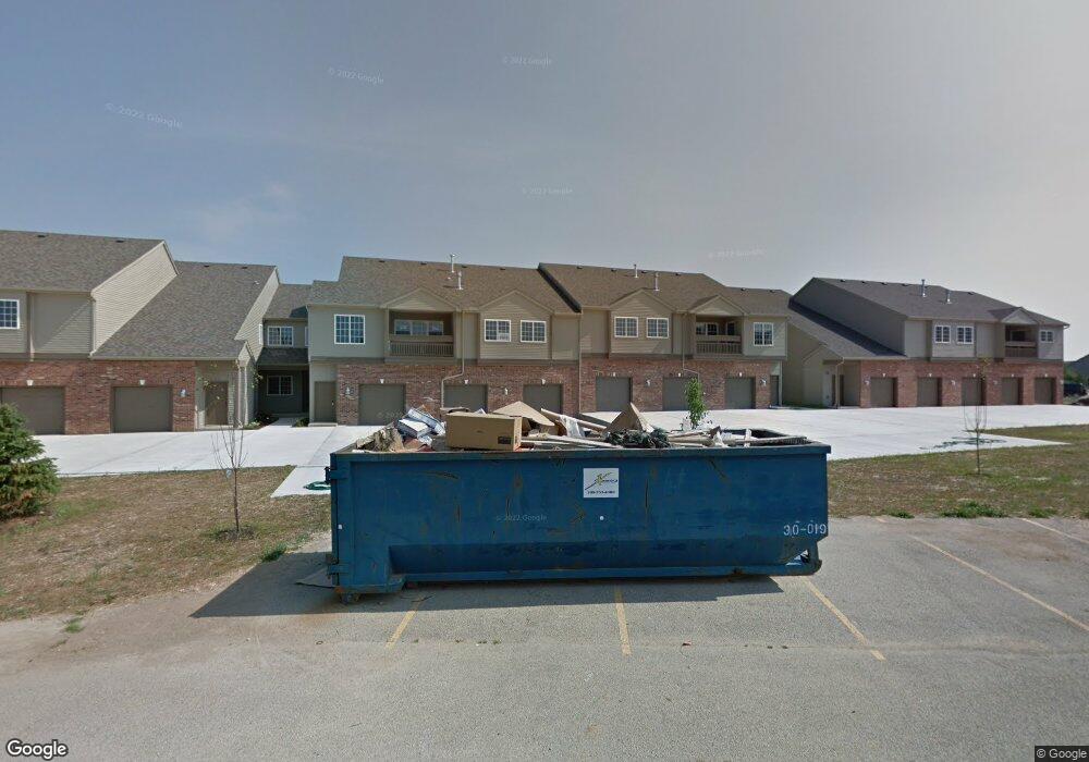 4530 N Thornhill Dr unit 207E, Peoria, IL 61615 - photo 1