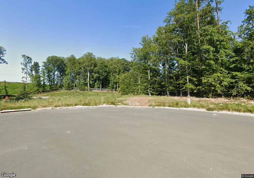 9136 Kevin Kraig Rd, Lorton, VA 22079 - photo 1