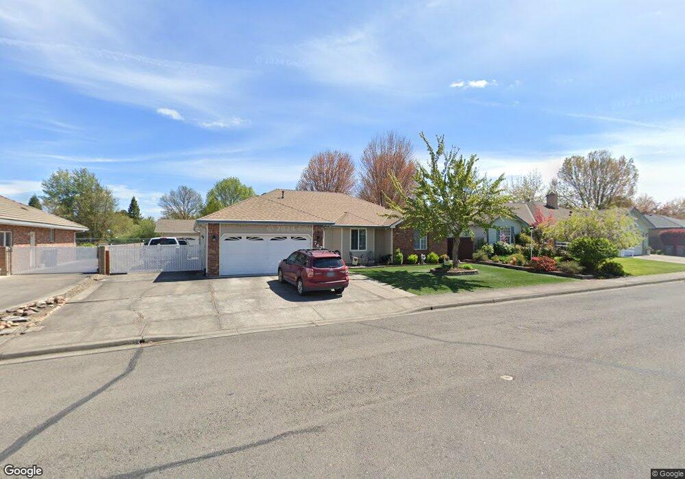 742 Vincent Ave, Central Point, OR 97502 - photo 1