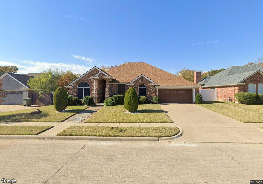 2705 Fox Glenn Ct, Hurst, TX 76054 - photo 1