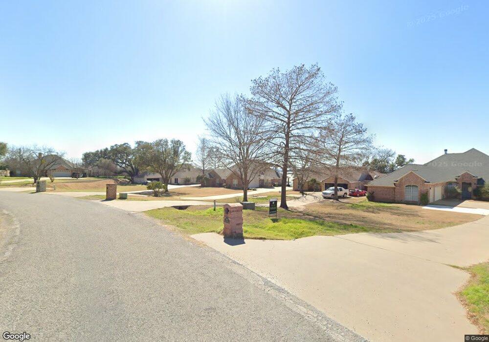 3913 Buena Vista Cir, Granbury, TX 76049 - photo 1