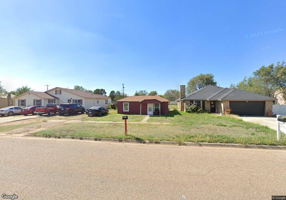 810 Durrett Ave, Dumas, TX 79029 - photo 1