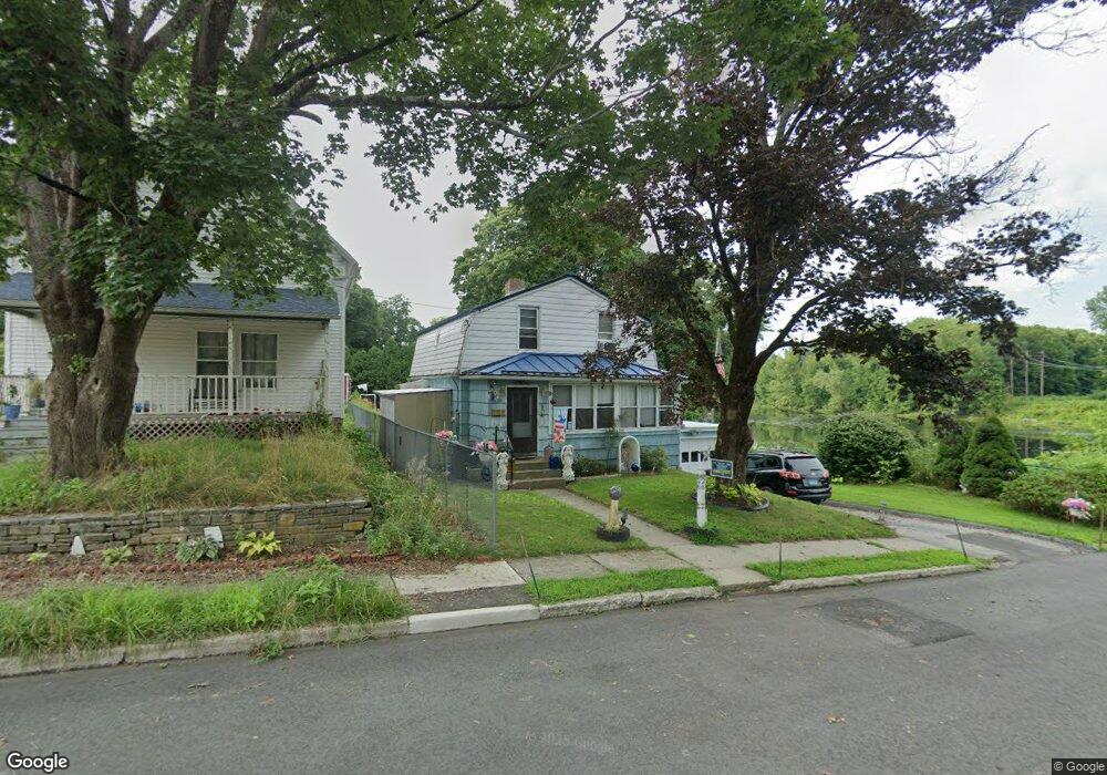 26 Buck St, Danielson, CT 06239 - photo 1