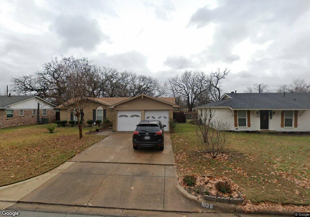 1040 W Pipeline Rd, Hurst, TX 76053 - photo 1