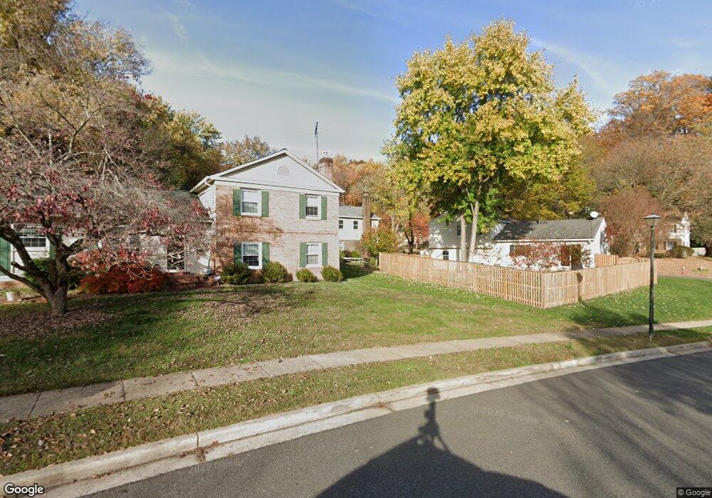 6806 Lamp Post Ln, Alexandria, VA 22306 - photo 1