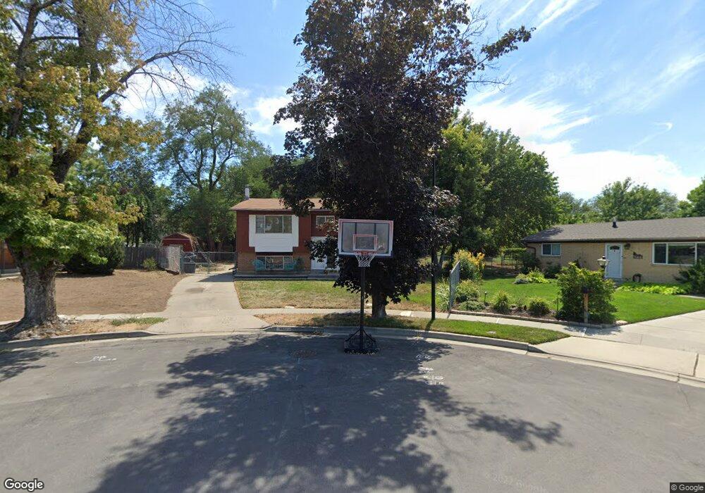 8533 S Ray Cir, Sandy, UT 84094 - photo 1