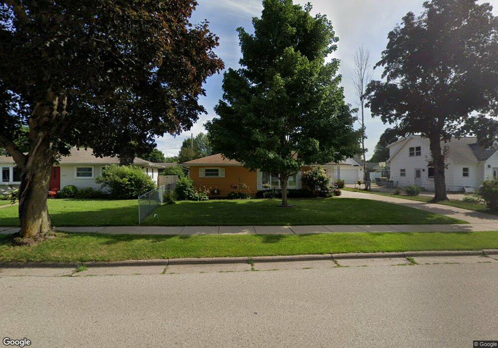 313 N 4th St, La Crescent, MN 55947 - photo 1