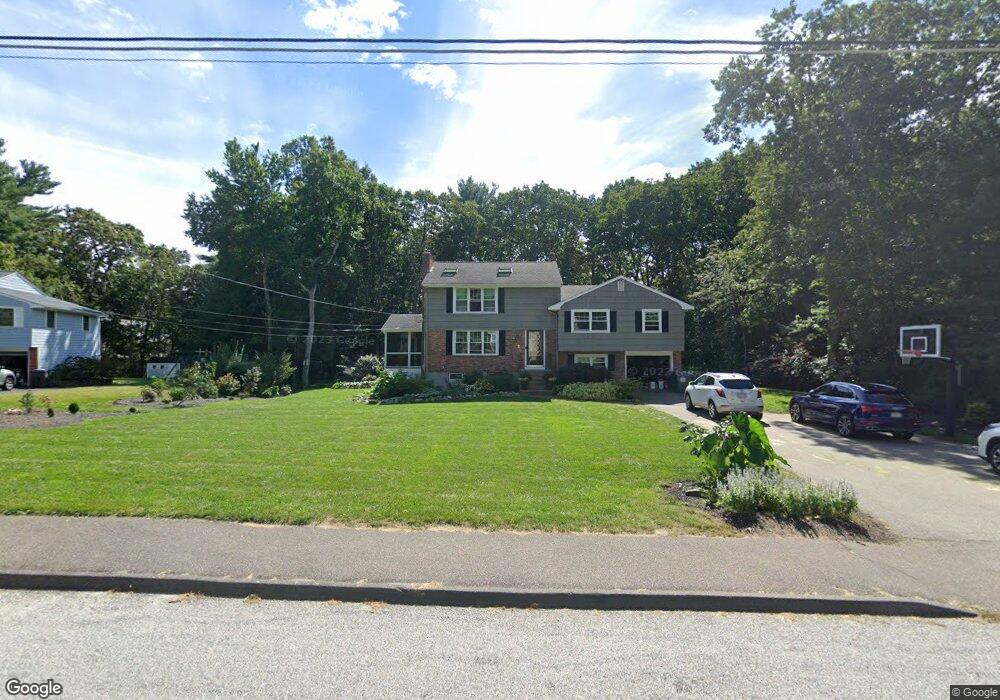 11 Hillcrest Rd, Medfield, MA 02052 - photo 1