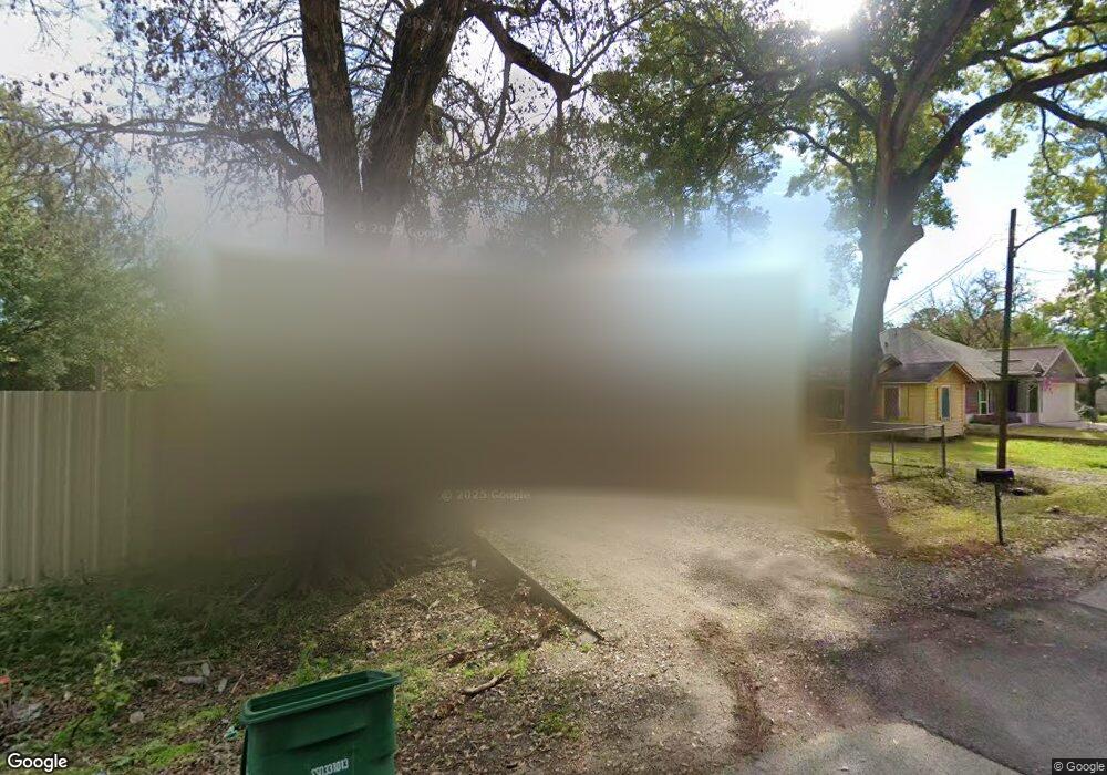 6830 Ezzard Charles Ln, Houston, TX 77091 - photo 1