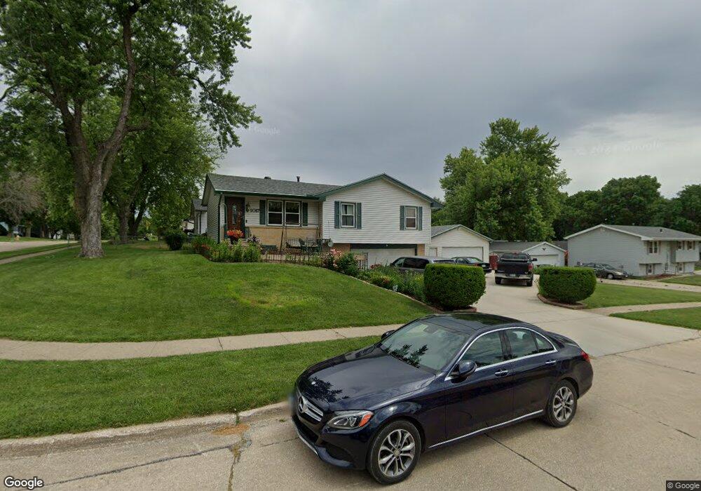 1017 E 40th St, Des Moines, IA 50317 - photo 1