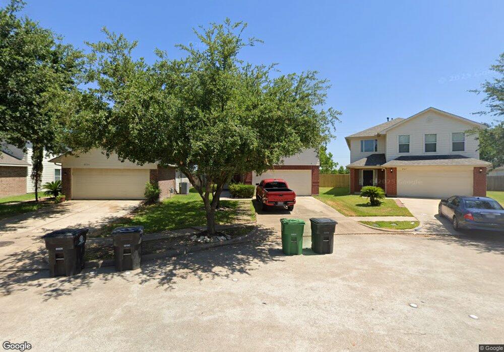 8943 Doak Ln, Houston, TX 77075 - photo 1