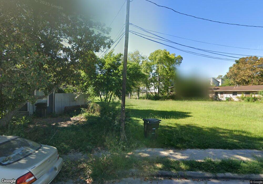 214 E 33rd St, Houston, TX 77018 - photo 1